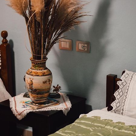 Gjirokastër Bb Traditional Apartment מראה חיצוני תמונה