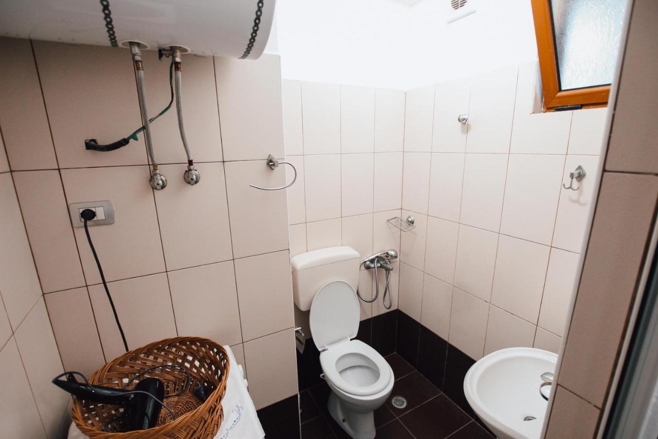 Gjirokastër Bb Traditional Apartment מראה חיצוני תמונה