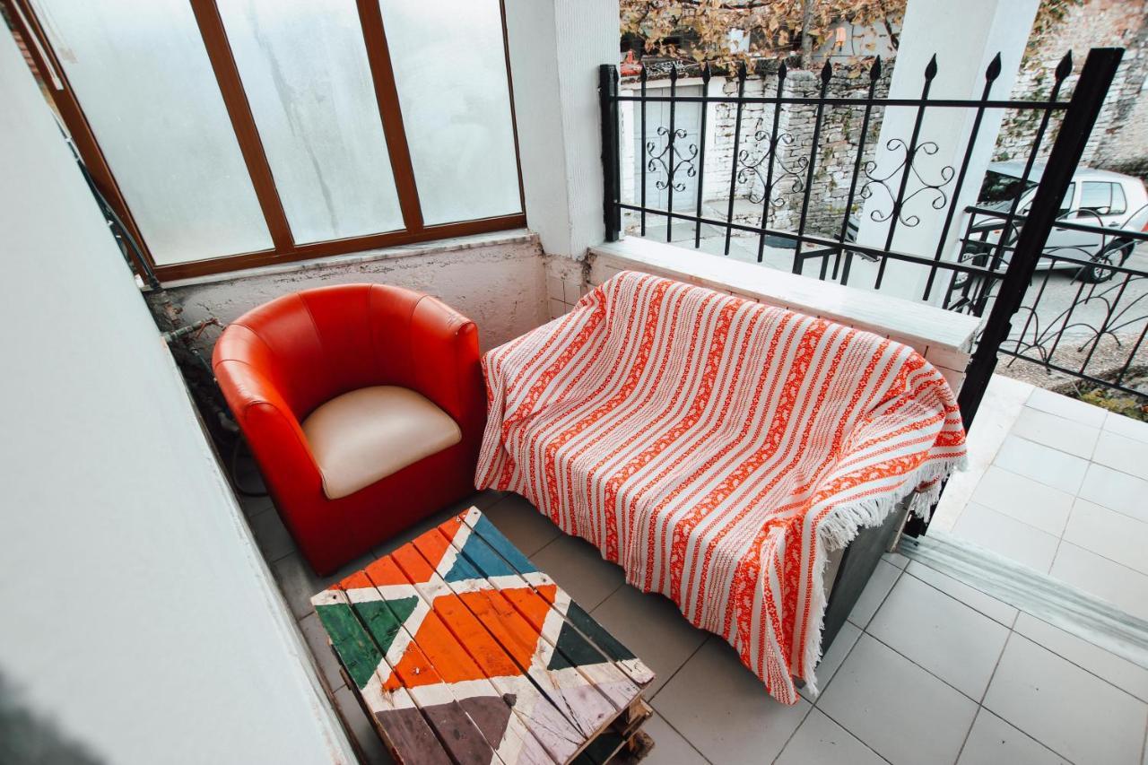 Gjirokastër Bb Traditional Apartment מראה חיצוני תמונה